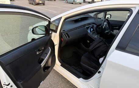 Toyota Prius, 2015 год, 1 200 000 рублей, 8 фотография