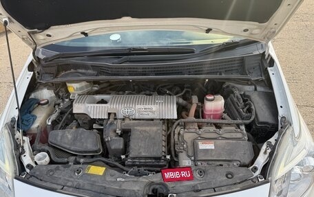 Toyota Prius, 2015 год, 1 200 000 рублей, 6 фотография