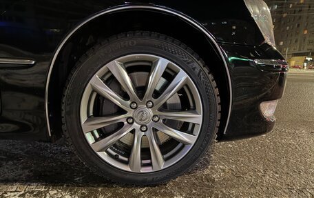 Toyota Crown Majesta, 2005 год, 1 400 000 рублей, 20 фотография