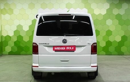 Volkswagen Caravelle T6 рестайлинг, 2015 год, 2 200 000 рублей, 4 фотография