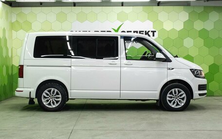 Volkswagen Caravelle T6 рестайлинг, 2015 год, 2 200 000 рублей, 8 фотография