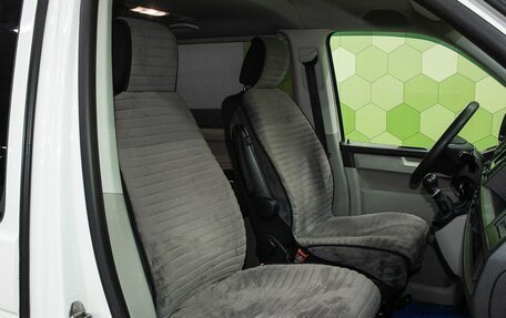 Volkswagen Caravelle T6 рестайлинг, 2015 год, 2 200 000 рублей, 11 фотография