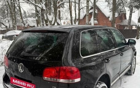 Volkswagen Touareg III, 2003 год, 560 000 рублей, 2 фотография