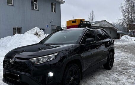 Toyota RAV4, 2021 год, 4 100 000 рублей, 1 фотография