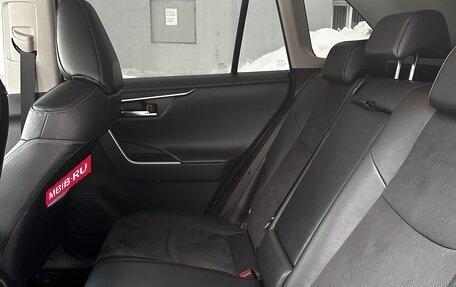 Toyota RAV4, 2021 год, 4 100 000 рублей, 7 фотография