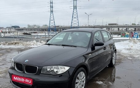 BMW 1 серия, 2009 год, 650 000 рублей, 1 фотография