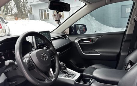 Toyota RAV4, 2021 год, 4 100 000 рублей, 9 фотография