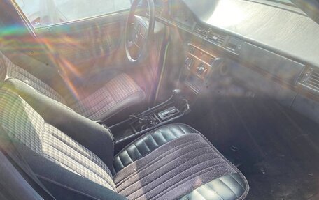 Mercedes-Benz E-Класс, 1993 год, 280 000 рублей, 3 фотография