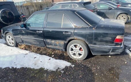 Mercedes-Benz E-Класс, 1993 год, 280 000 рублей, 5 фотография