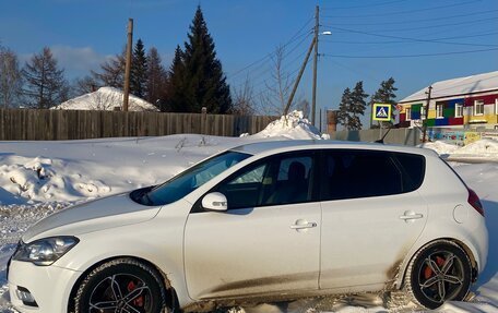 KIA cee'd I рестайлинг, 2010 год, 675 000 рублей, 2 фотография