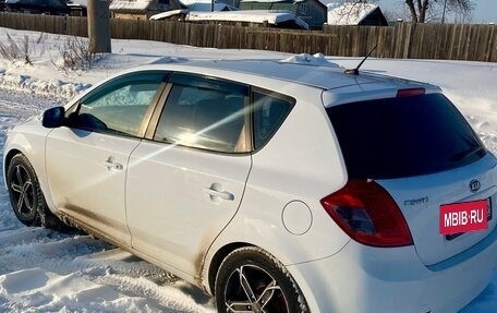 KIA cee'd I рестайлинг, 2010 год, 675 000 рублей, 5 фотография