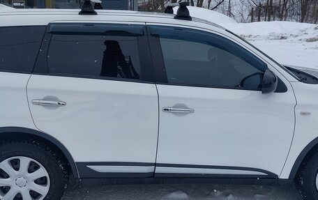 Mitsubishi Outlander III рестайлинг 3, 2017 год, 1 700 000 рублей, 5 фотография