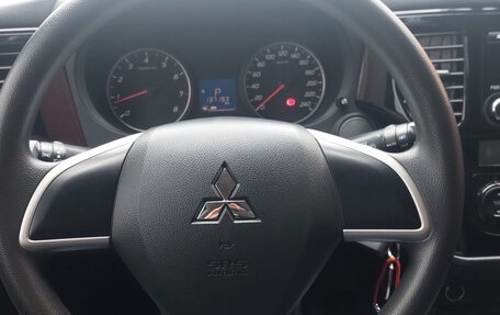 Mitsubishi Outlander III рестайлинг 3, 2017 год, 1 700 000 рублей, 18 фотография