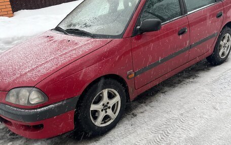 Toyota Avensis III рестайлинг, 1999 год, 350 000 рублей, 2 фотография