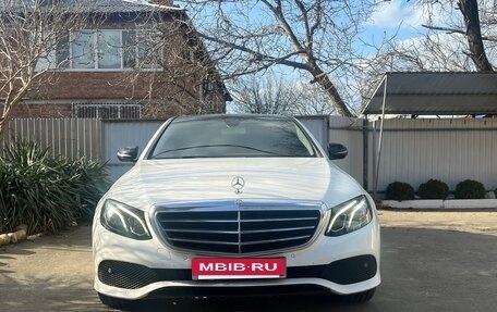 Mercedes-Benz E-Класс, 2016 год, 2 290 000 рублей, 2 фотография