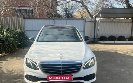 Mercedes-Benz E-Класс, 2016 год, 2 290 000 рублей, 3 фотография