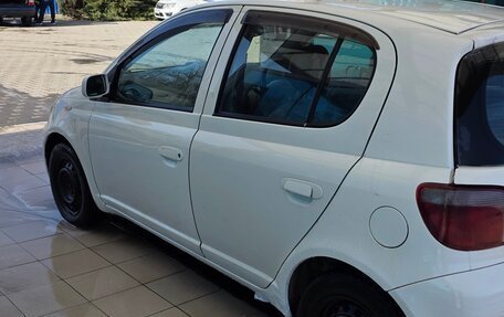 Toyota Vitz, 2001 год, 260 000 рублей, 3 фотография