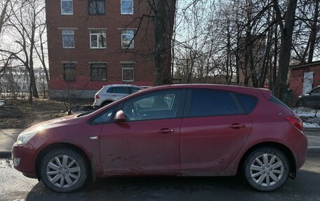Opel Astra J, 2011 год, 650 000 рублей, 3 фотография
