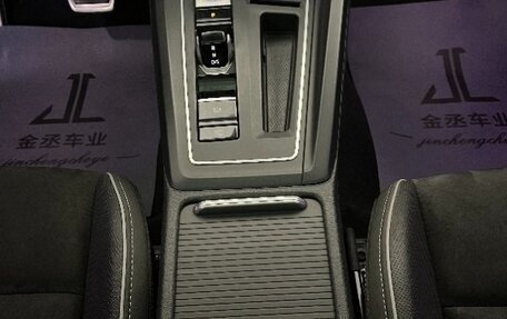 Volkswagen Golf VIII, 2022 год, 2 350 000 рублей, 8 фотография