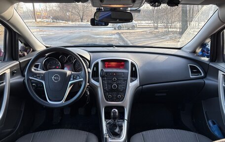 Opel Astra J, 2011 год, 650 000 рублей, 6 фотография