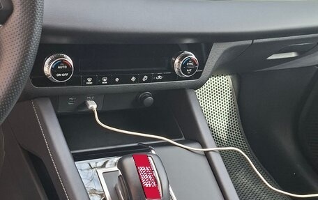 Mitsubishi Outlander, 2024 год, 4 950 000 рублей, 8 фотография