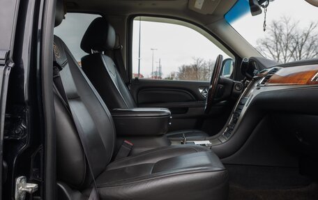 Cadillac Escalade III, 2013 год, 2 950 000 рублей, 19 фотография