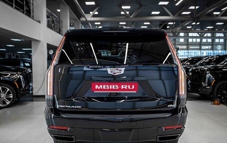 Cadillac Escalade V, 2025 год, 22 099 350 рублей, 8 фотография