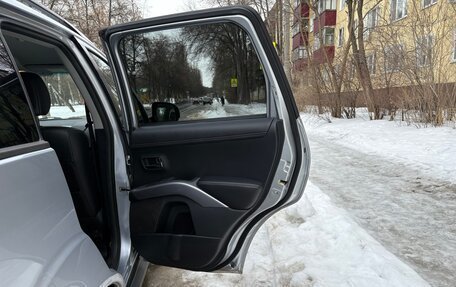 Mitsubishi Outlander III рестайлинг 3, 2011 год, 940 000 рублей, 11 фотография