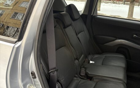 Mitsubishi Outlander III рестайлинг 3, 2011 год, 940 000 рублей, 12 фотография