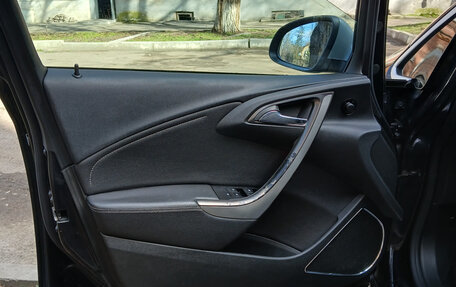 Opel Astra J, 2010 год, 590 000 рублей, 3 фотография