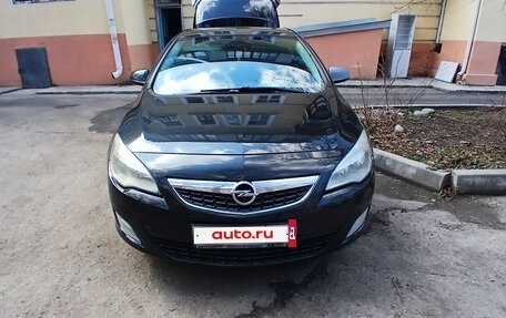 Opel Astra J, 2010 год, 590 000 рублей, 9 фотография