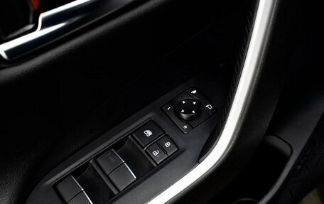 Toyota RAV4, 2020 год, 3 250 000 рублей, 13 фотография