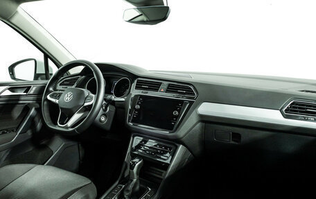 Volkswagen Tiguan II, 2021 год, 3 599 700 рублей, 9 фотография