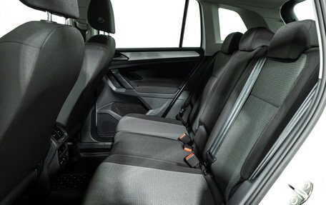 Volkswagen Tiguan II, 2021 год, 3 599 700 рублей, 10 фотография