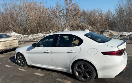 Alfa Romeo Giulia II, 2017 год, 2 400 000 рублей, 2 фотография