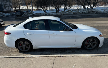 Alfa Romeo Giulia II, 2017 год, 2 400 000 рублей, 4 фотография