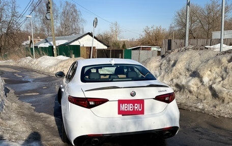 Alfa Romeo Giulia II, 2017 год, 2 400 000 рублей, 6 фотография