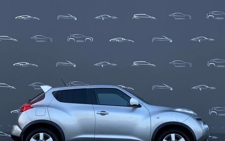 Nissan Juke II, 2013 год, 987 800 рублей, 9 фотография