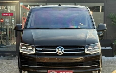 Volkswagen Multivan T6 рестайлинг, 2019 год, 5 200 000 рублей, 4 фотография