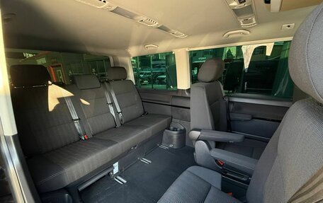 Volkswagen Multivan T6 рестайлинг, 2019 год, 5 200 000 рублей, 17 фотография