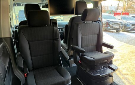 Volkswagen Multivan T6 рестайлинг, 2019 год, 5 200 000 рублей, 19 фотография