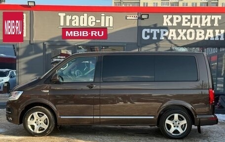 Volkswagen Multivan T6 рестайлинг, 2019 год, 5 200 000 рублей, 12 фотография