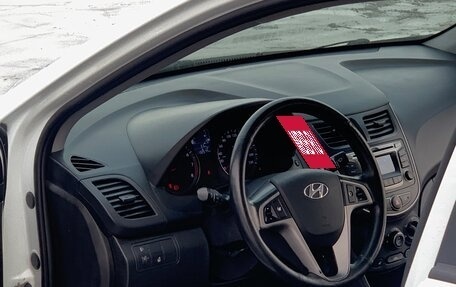 Hyundai Solaris II рестайлинг, 2014 год, 889 000 рублей, 10 фотография