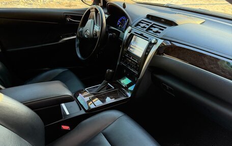 Toyota Camry, 2017 год, 2 190 000 рублей, 7 фотография