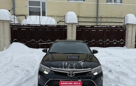 Toyota Camry, 2017 год, 2 190 000 рублей, 2 фотография