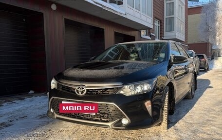 Toyota Camry, 2017 год, 2 190 000 рублей, 9 фотография