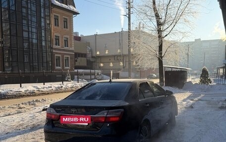 Toyota Camry, 2017 год, 2 190 000 рублей, 10 фотография