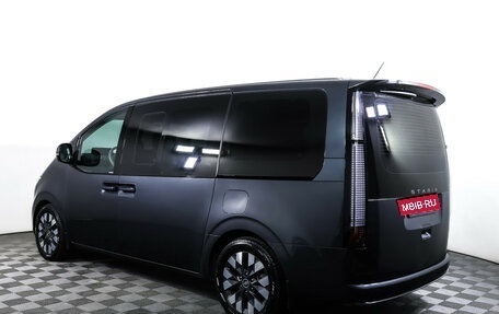Hyundai Staria, 2022 год, 5 000 000 рублей, 7 фотография