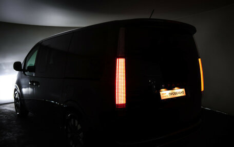 Hyundai Staria, 2022 год, 5 000 000 рублей, 32 фотография