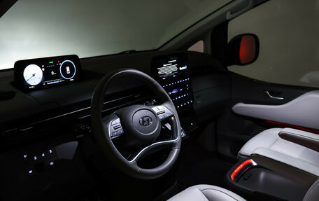 Hyundai Staria, 2022 год, 5 000 000 рублей, 31 фотография